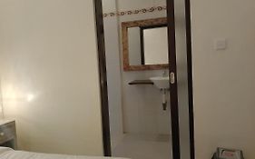 Yanti Guest House